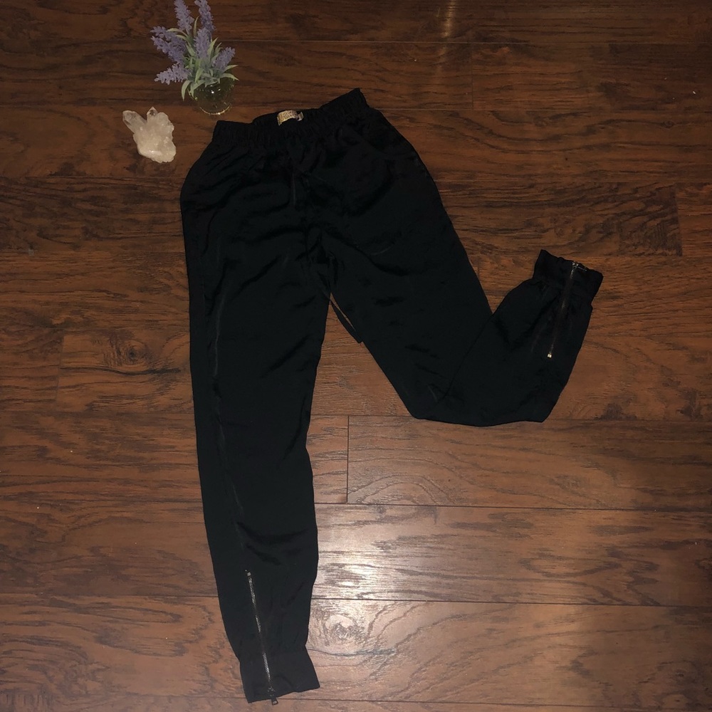 Princess by Vera Wang silk XS joggers
